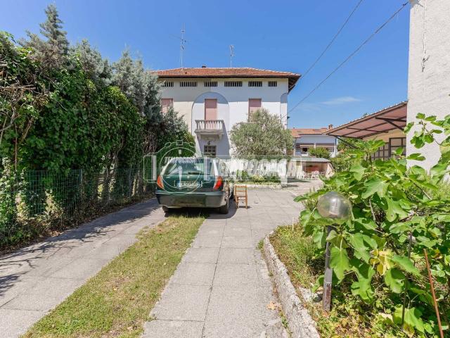 Villa Indipendente in vendita a Oldaniga, Vimercate