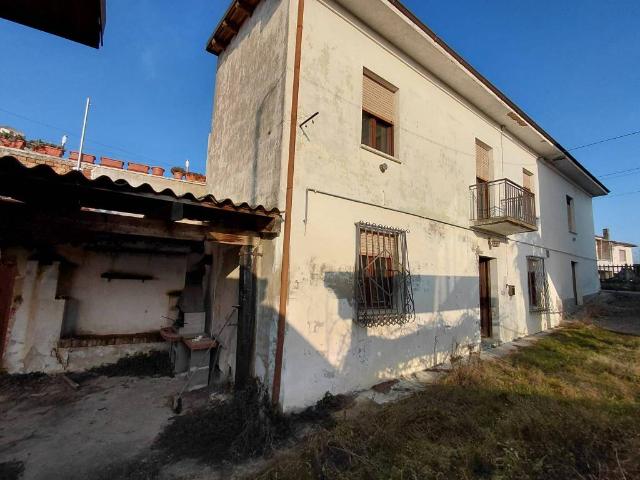 Villa Indipendente in vendita a Piemonte, Asti