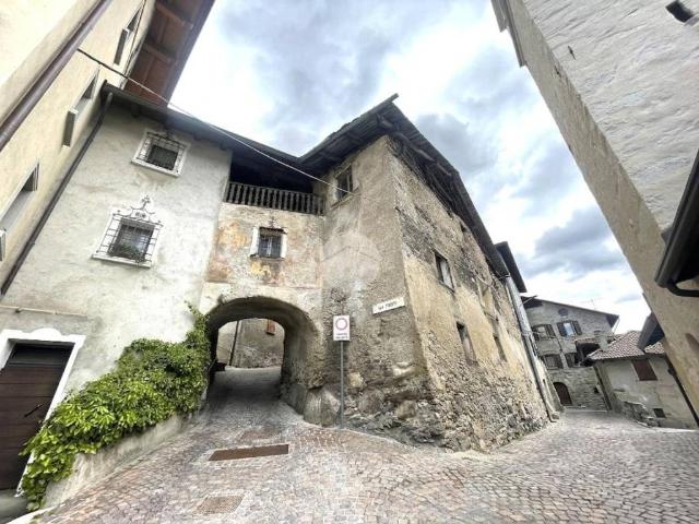 Villa Indipendente in vendita a Comunità montana della valle Camonica, Vione