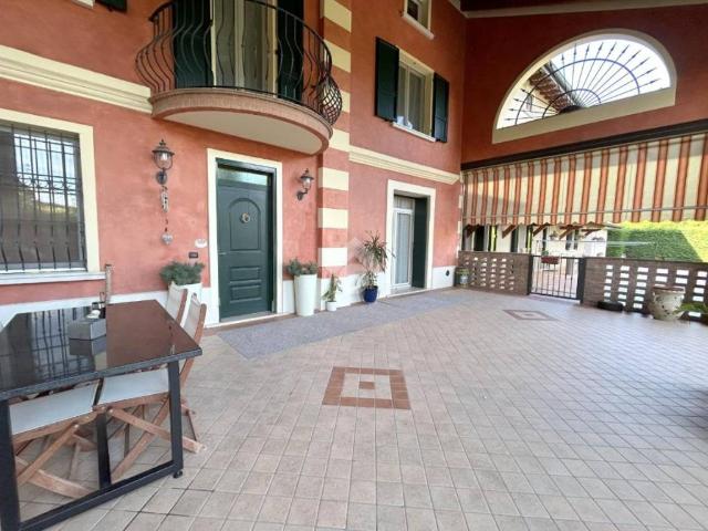 Villa Indipendente in vendita a Visano, Lombardia