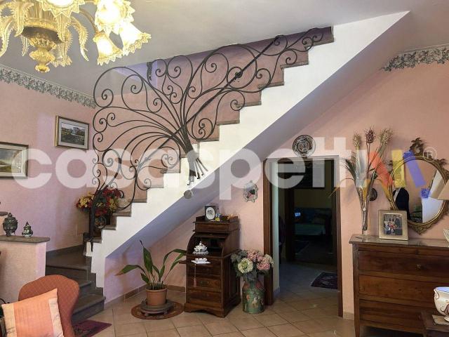 Villa Indipendente in vendita a Viterbo, Lazio