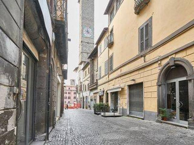 Villa Indipendente in vendita a Viterbo, Lazio
