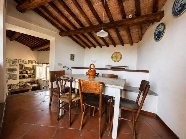 Villa Indipendente in vendita a Viterbo, Lazio