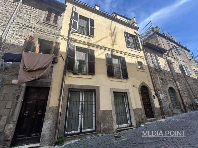 Villa Indipendente in vendita a Viterbo, Lazio