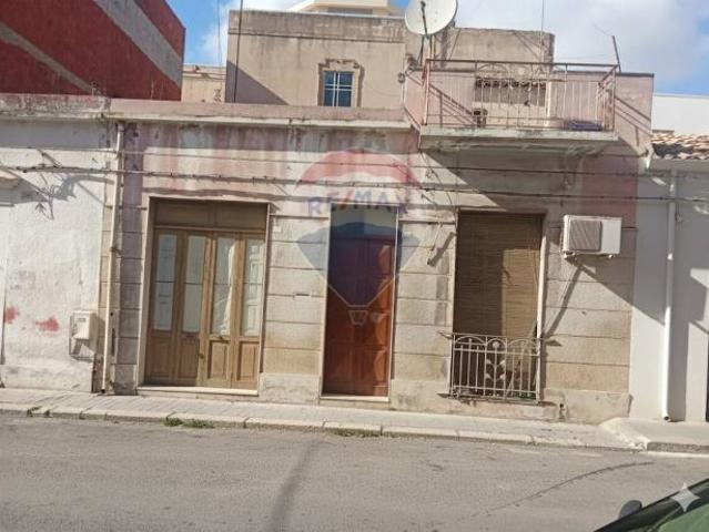 Villa Indipendente in vendita a Vittoria, Sicilia