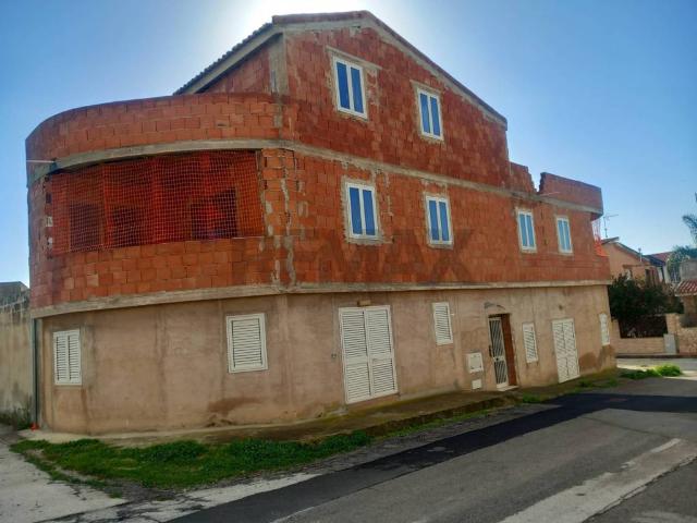 Villa Indipendente in vendita a Vittoria, Sicilia