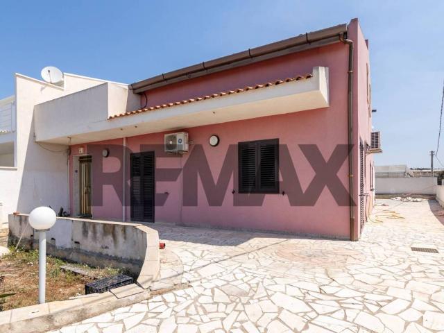 Villa Indipendente in vendita a Vittoria, Sicilia