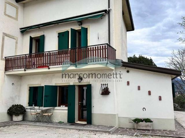 Villa Indipendente in vendita a Vittorio Veneto, Veneto