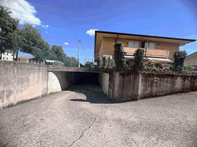 Villa Indipendente in vendita a Cèneda, Vittorio Veneto