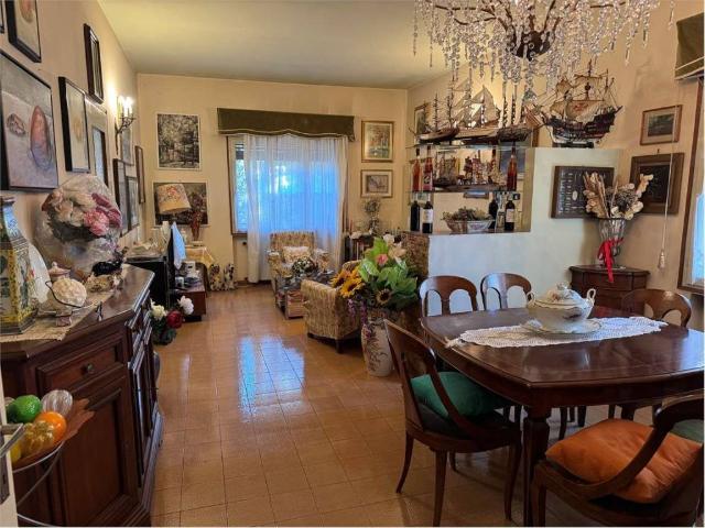 Villa Indipendente in vendita a Vittorio Veneto, Veneto