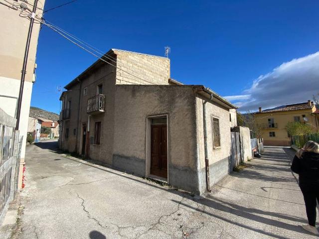 Villa Indipendente in vendita a Unione dei comuni Terre dei Peligni, Vittorito