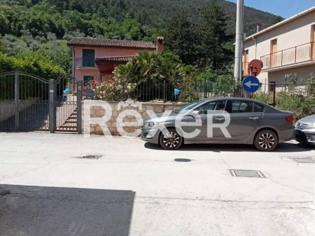 Villa Indipendente in vendita a Unione dei comuni Terre dei Peligni, Vittorito