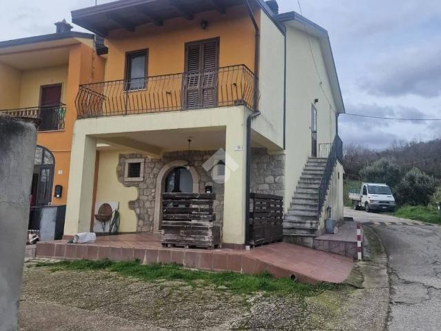 Villa Indipendente in vendita a Vitulano, Campania