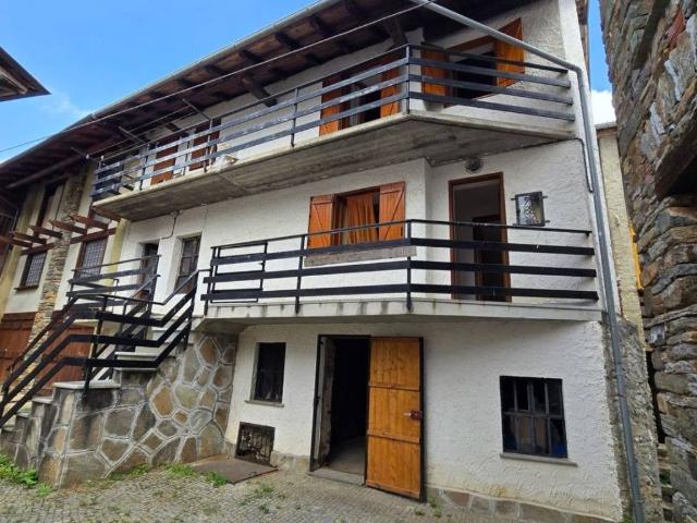 Villa Indipendente in vendita a Col San Giovanni, Viù