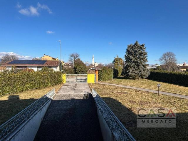 Villa Indipendente in vendita a Vivaro, Friuli-Venezia Giulia