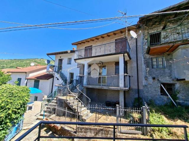 Villa Indipendente in vendita a Vobbia, Liguria