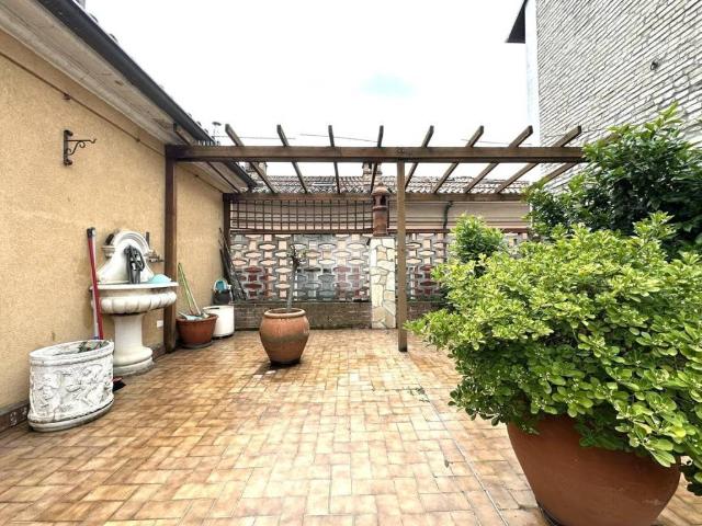 Villa Indipendente in vendita a Benvenuti, Voghera