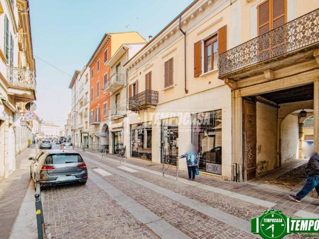 Villa Indipendente in vendita a Benvenuti, Voghera