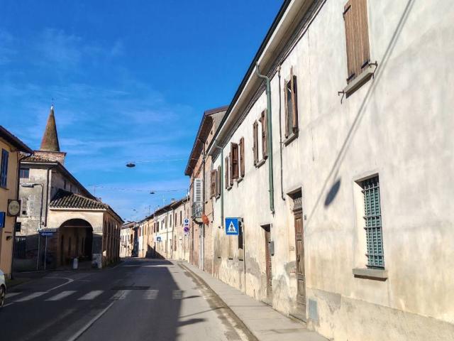 Villa Indipendente in vendita a Volongo, Lombardia