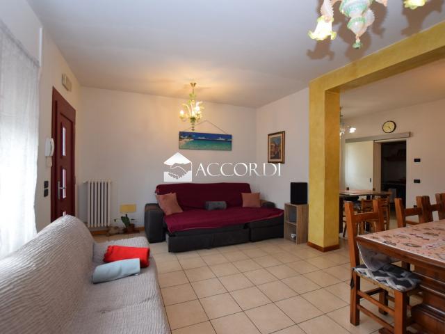 Villa Indipendente in vendita a Sant'Eurosia, Volpago Del Montello