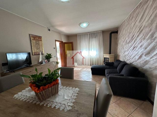 Villa Indipendente in vendita a Volpago Del Montello, Veneto