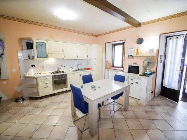 Villa Indipendente in vendita a Volpiano, Torino
