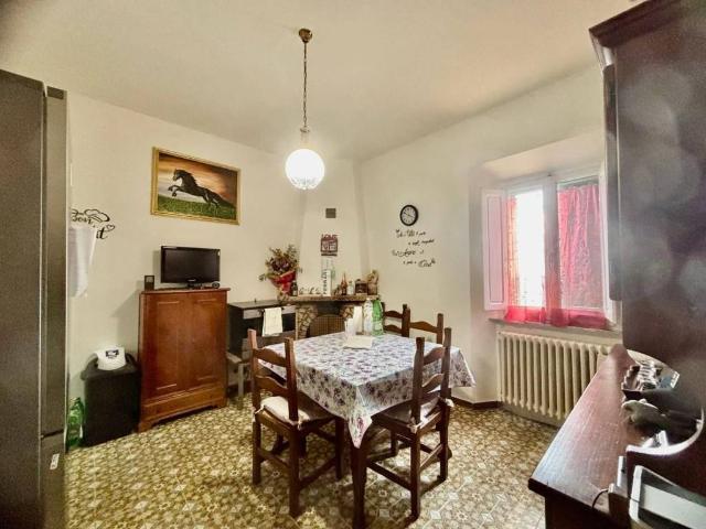 Villa Indipendente in vendita a Volterra, Toscana