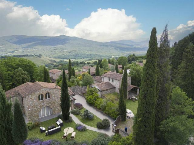 Villa Indipendente in vendita a Volterra, Toscana