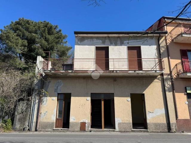Villa Indipendente in vendita a Zafferana Etnea, Sicilia