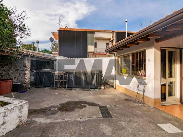 Villa Indipendente in vendita a Pisano, Zafferana Etnea