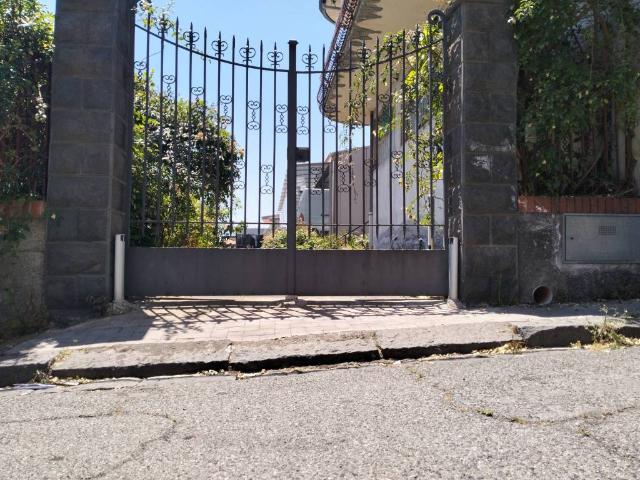 Villa Indipendente in vendita a Zafferana Etnea, Sicilia