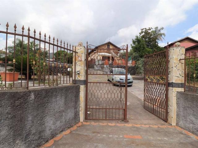 Villa Indipendente in vendita a Passopomo, Zafferana Etnea