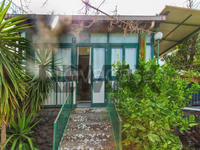 Villa Indipendente in vendita a Zafferana Etnea, Sicilia