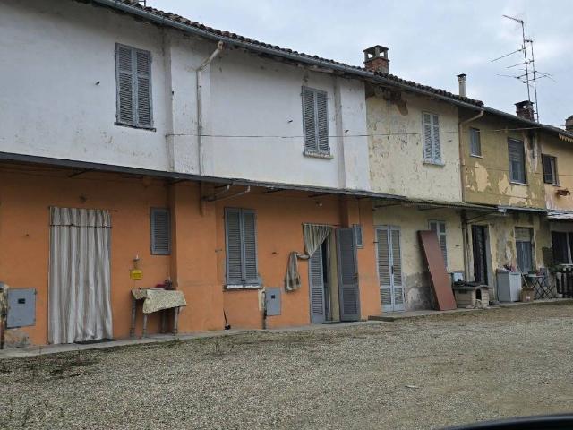 Villa Indipendente in vendita a Zeme, Lombardia