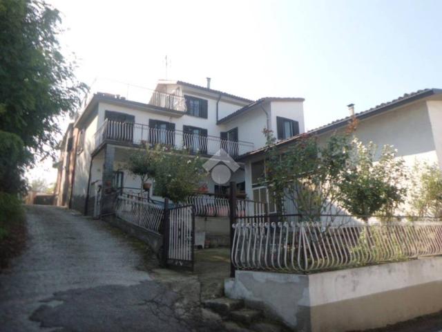 Villa Indipendente in vendita a Zenevredo, Lombardia