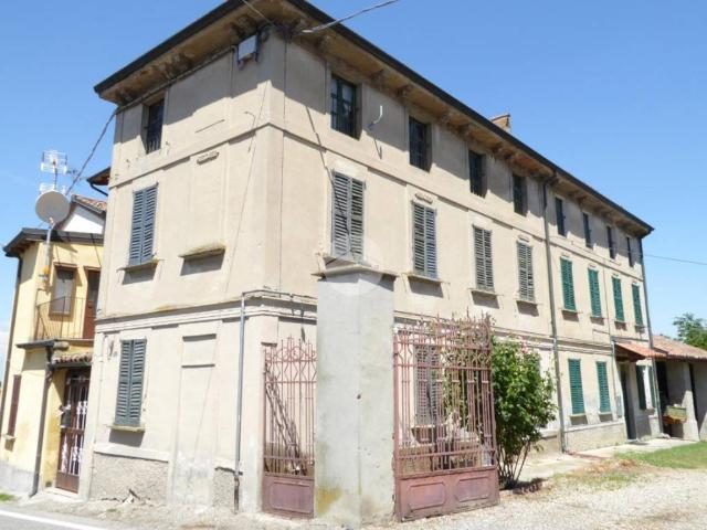 Villa Indipendente in vendita a Zenevredo, Lombardia