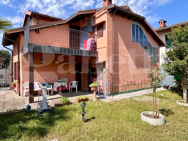 Villa Indipendente in vendita a Zerbolò, Lombardia