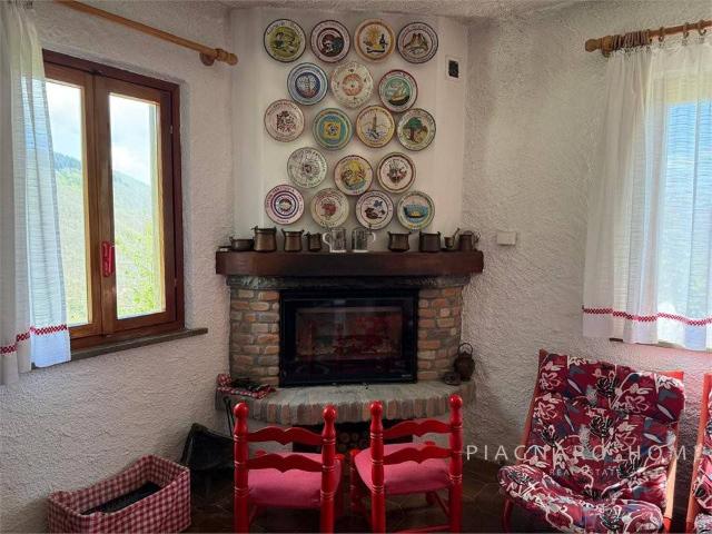 Villa Indipendente in vendita a Unione di comuni Montana Lunigiana, Zeri