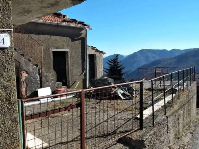 Villa Indipendente in vendita a Unione di comuni Montana Lunigiana, Zeri