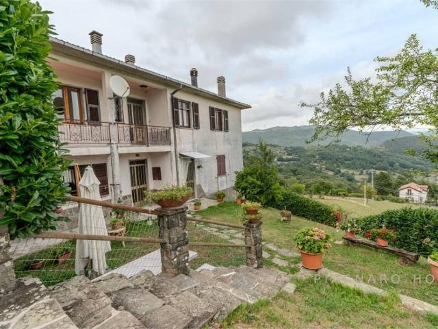 Villa Indipendente in vendita a Adelano, Zeri
