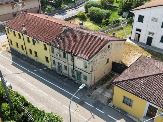 Villa Indipendente in vendita a Zevio, Veneto