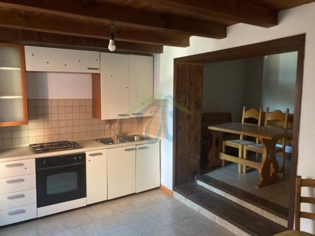 Villa Indipendente in vendita a Ziano Piacentino, Reggio Emilia