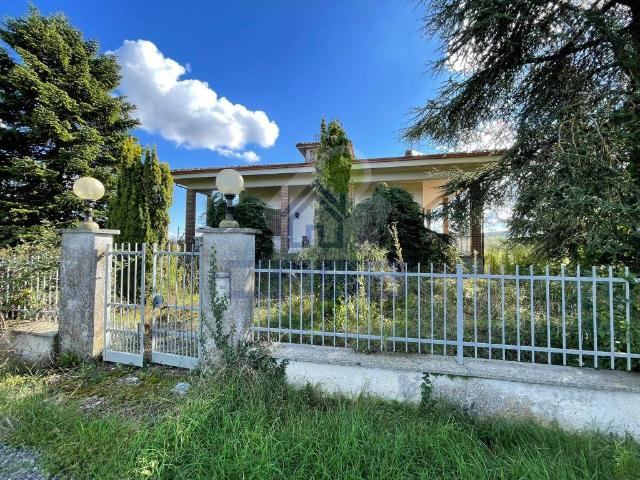 Villa Indipendente in vendita a Ziano Piacentino, Reggio Emilia