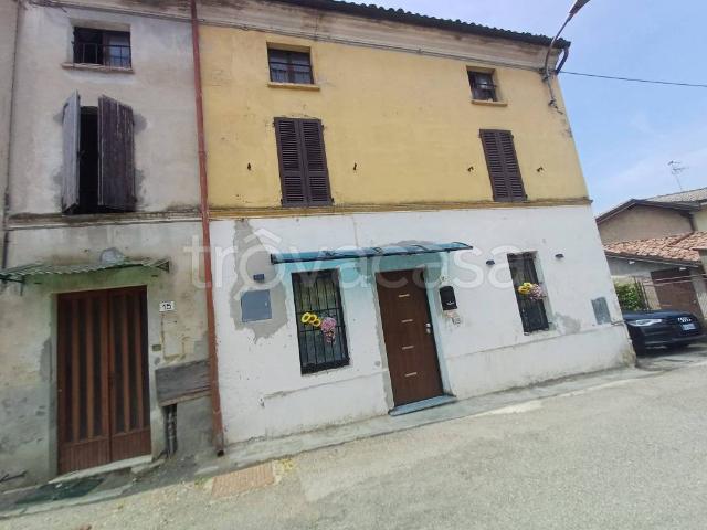 Villa Indipendente in vendita a Ziano Piacentino, Reggio Emilia