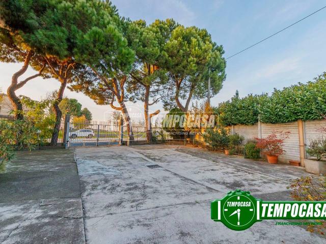 Villa Indipendente in vendita a Unione dei Comuni I Fontanili, Zibido San Giacomo