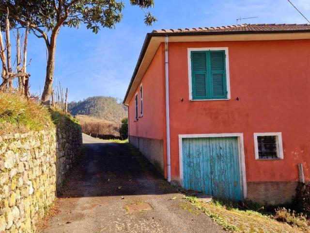 Villa Indipendente in vendita a Pieve Di Zignago, Liguria