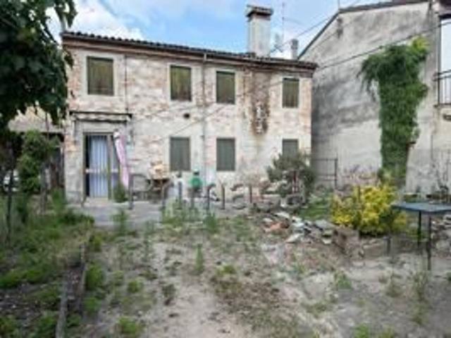 Villa Indipendente in vendita a Zimella, Veneto