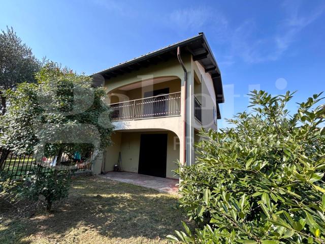 Villa Indipendente in vendita a Zinasco, Lombardia