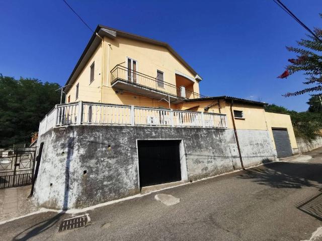 Villa Indipendente in vendita a Zinasco, Lombardia