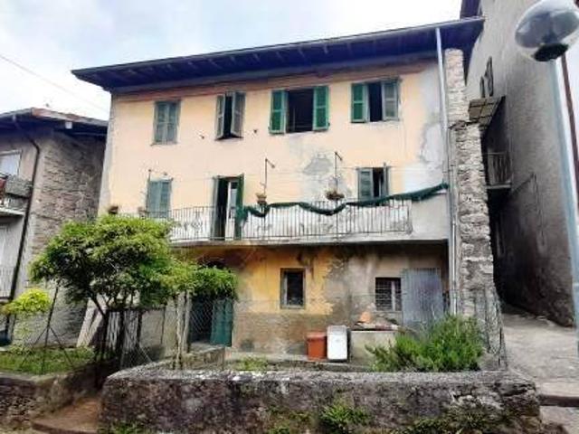 Villa Indipendente in vendita a Comunità Montana della Valle Brembana, Zogno